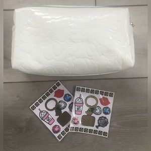 🎁 3/ $35 🎁 New, Estée Lauder Faux Leather Cosmetic bag with 2 x stickers